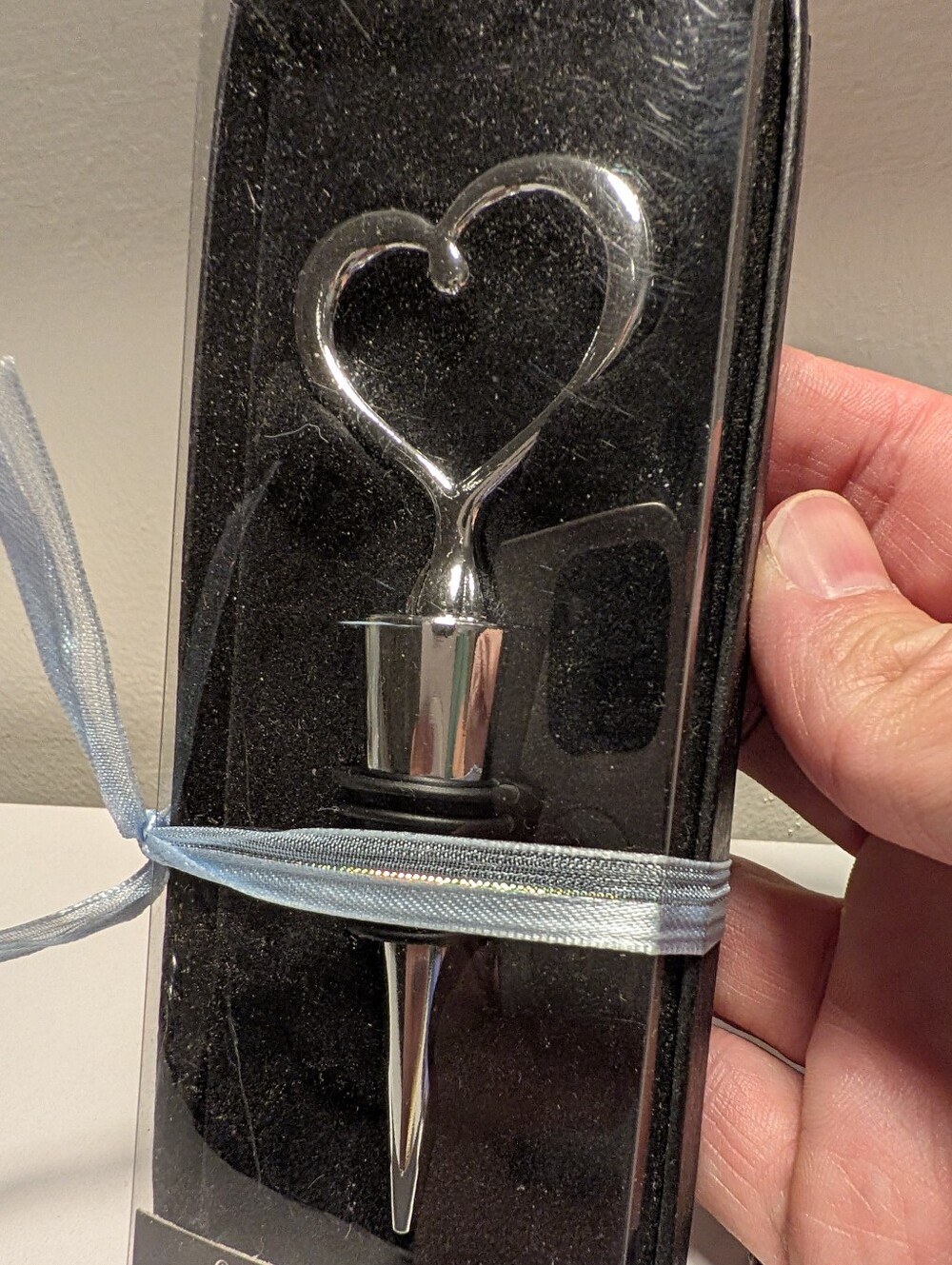 NIB Kate Aspen Chrome Heart Wine Bottle Stopper Wedding Favors Gift Box